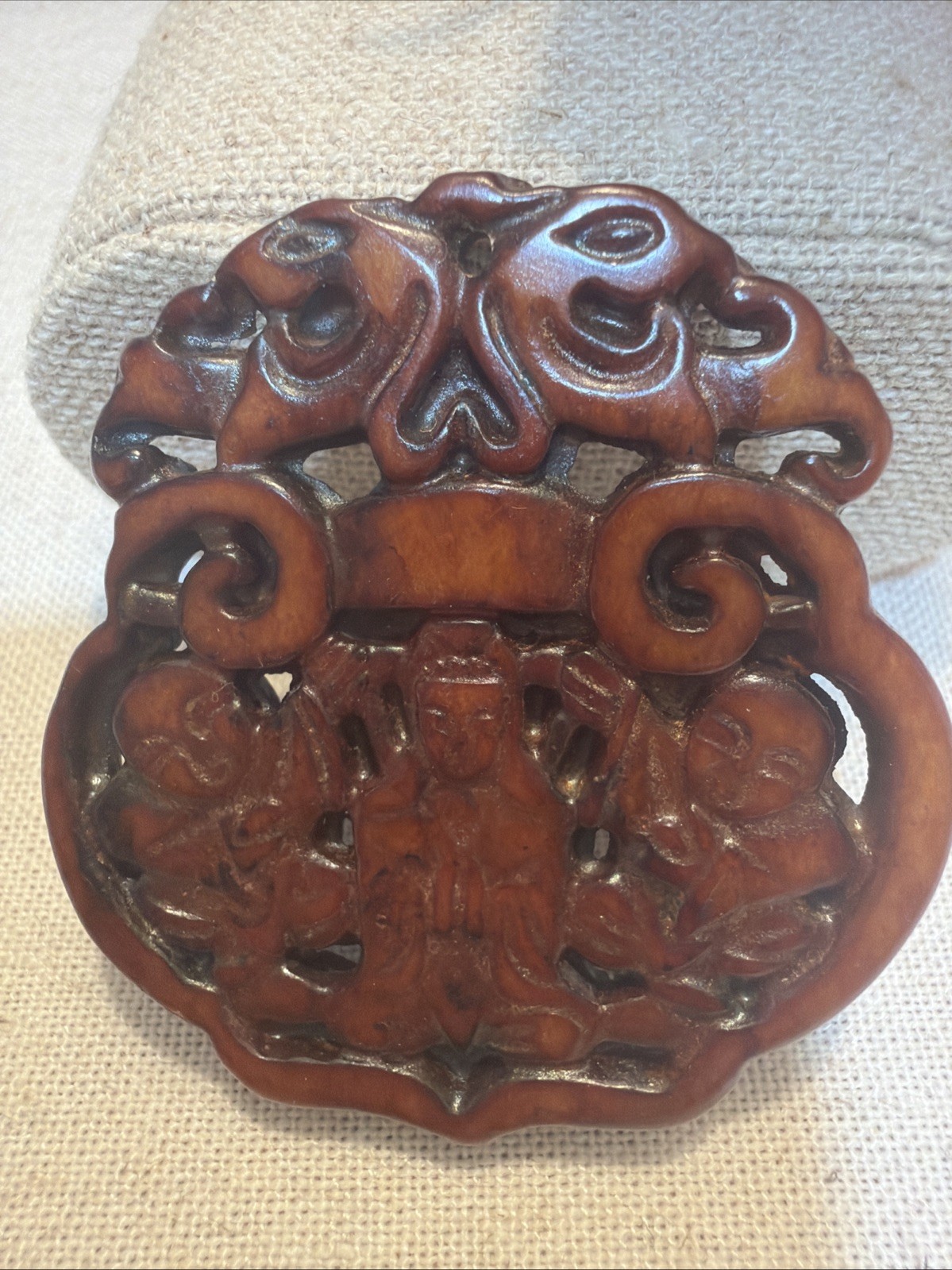 Lovely Vintage Chinese Old Hand Carved Figure Pendant Lovely Vintage Chinese Old Hand Carved Figure Pendant