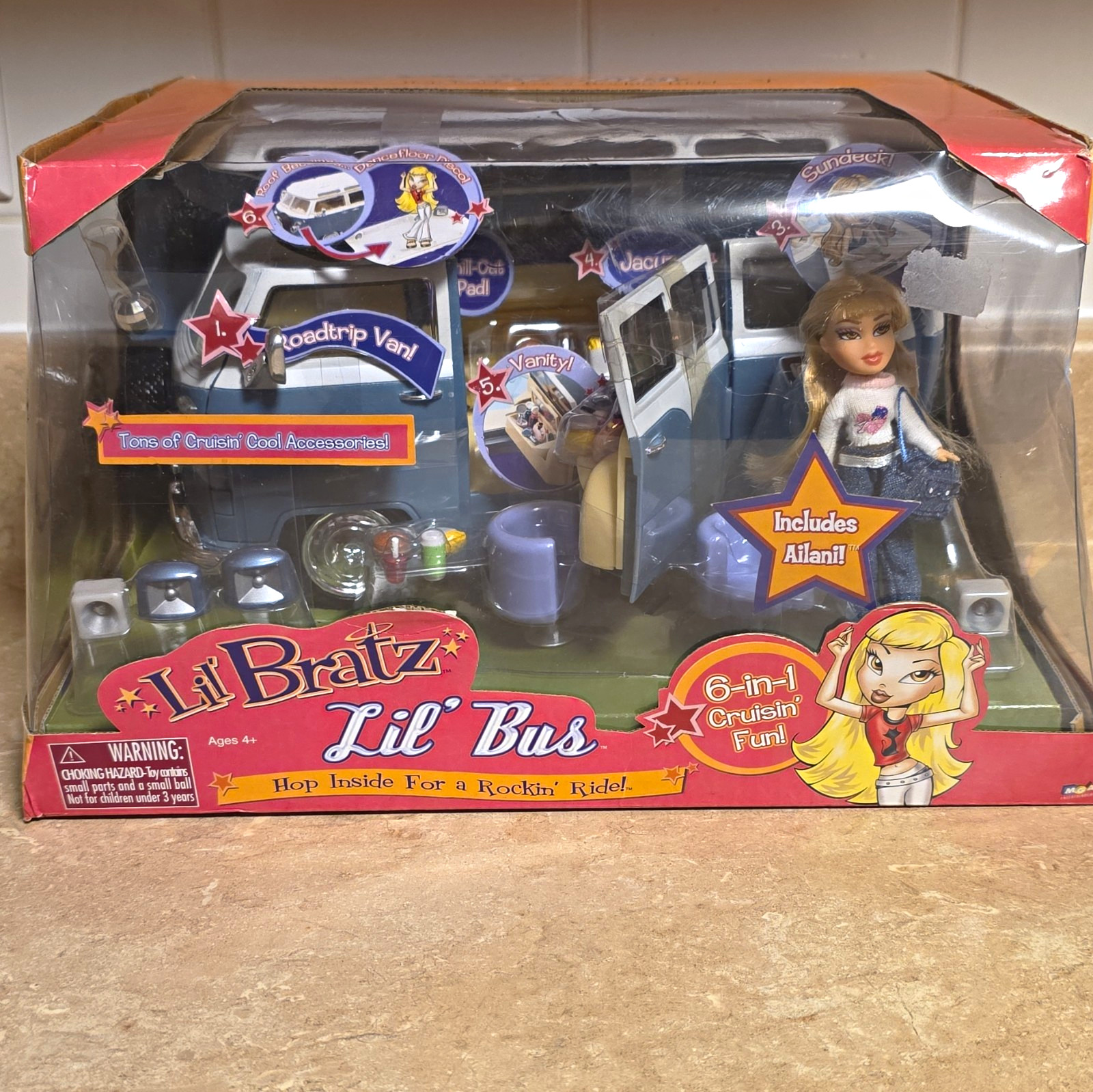 Bratz Lil\' Bratz Bus Roadtrip Van Vehicle Set w/ Alani Doll White/Blue Bratz Lil\' Bratz Bus Roadtrip Van Vehicle Set w/ Alani Doll White/Blue