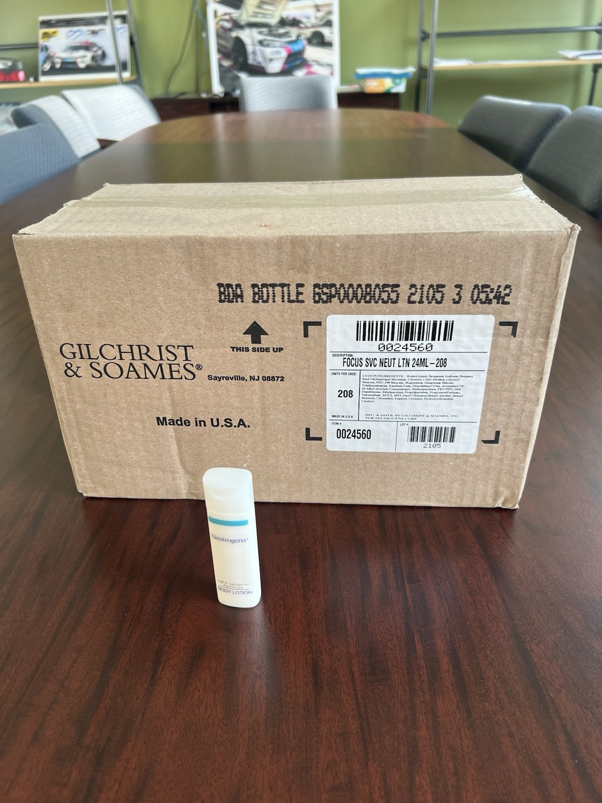 Sealed Box of 208 Neutrogena Light Sesame Travel Size 24 mL Body Lotion