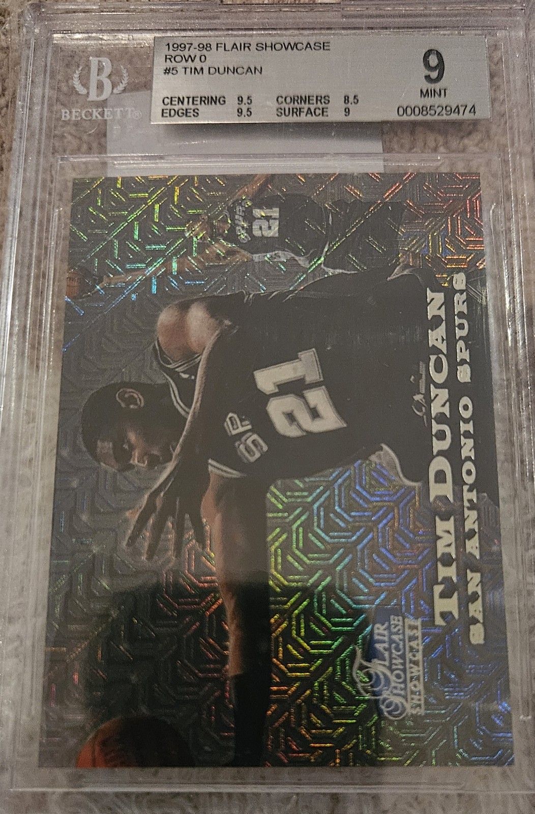 1997-98 Flair Showcase - Tim Duncan #5 Row 0 /250 (RC) Very Rare Rookie 1997-98 Flair Showcase - Tim Duncan #5 Row 0 /250 (RC) Very Rare Rookie