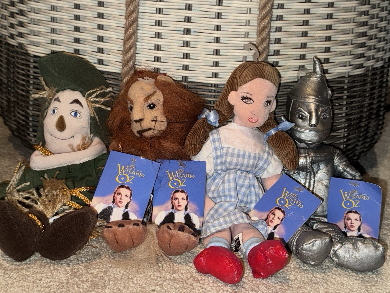 Vintage 1998 Warner Bros Wizard of Oz Plush Lot Dorothy Lion Scarecrow Tin Man