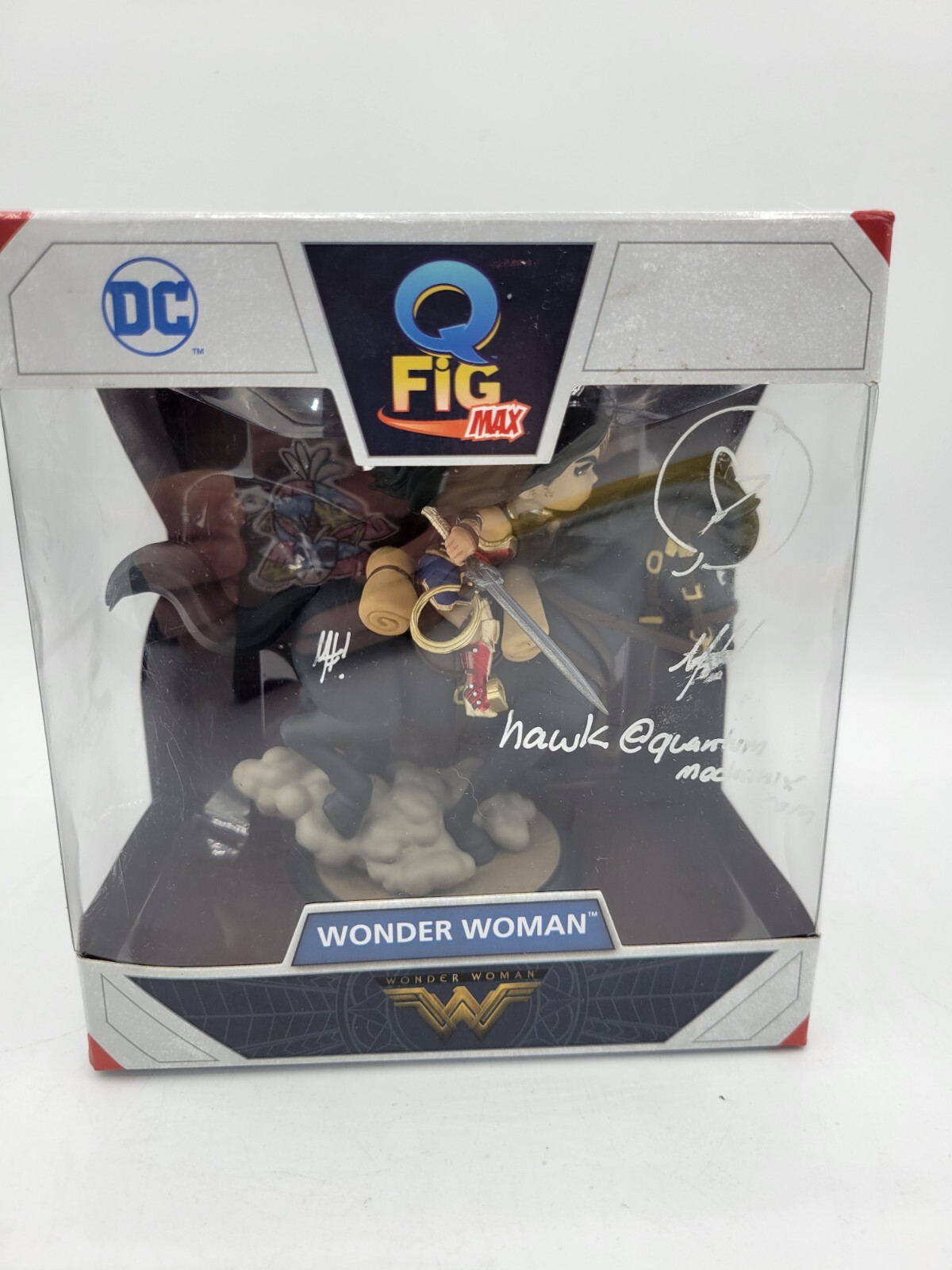 NIB WONDER WOMAN Q-FIG MAX Quantum Mechanix SDCC Exclusive Figure SIGNED Hawk DC NIB WONDER WOMAN Q-FIG MAX Quantum Mechanix SDCC Exclusive Figure SIGNED Hawk DC