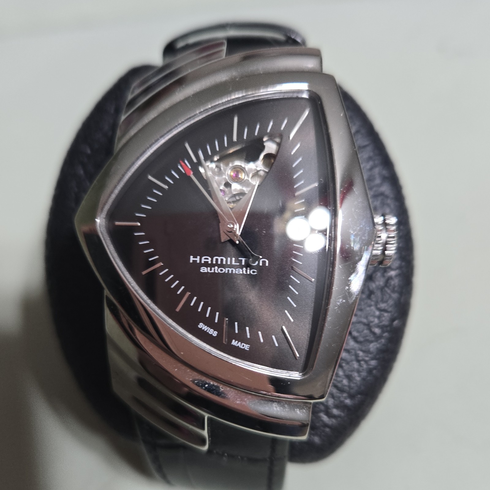 Hamilton Ventura Automatic Black Dial Silver SS Case Black Leather Strap Hamilton Ventura Automatic Black Dial Silver SS Case Black Leather Strap