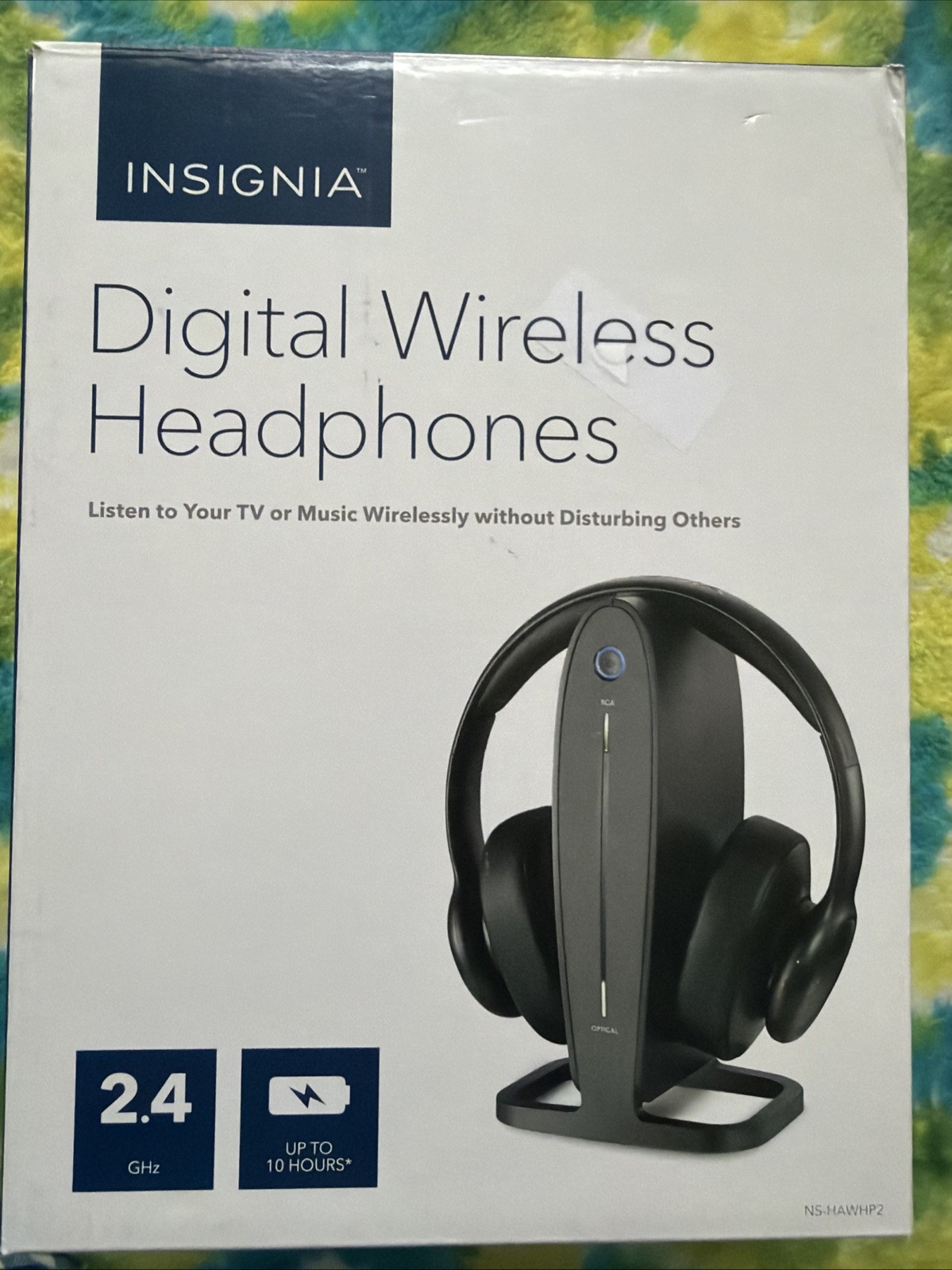Insignia NS-HAWHP2 RF Wireless Over the Ear Headphones - Black Insignia NS-HAWHP2 RF Wireless Over the Ear Headphones - Black