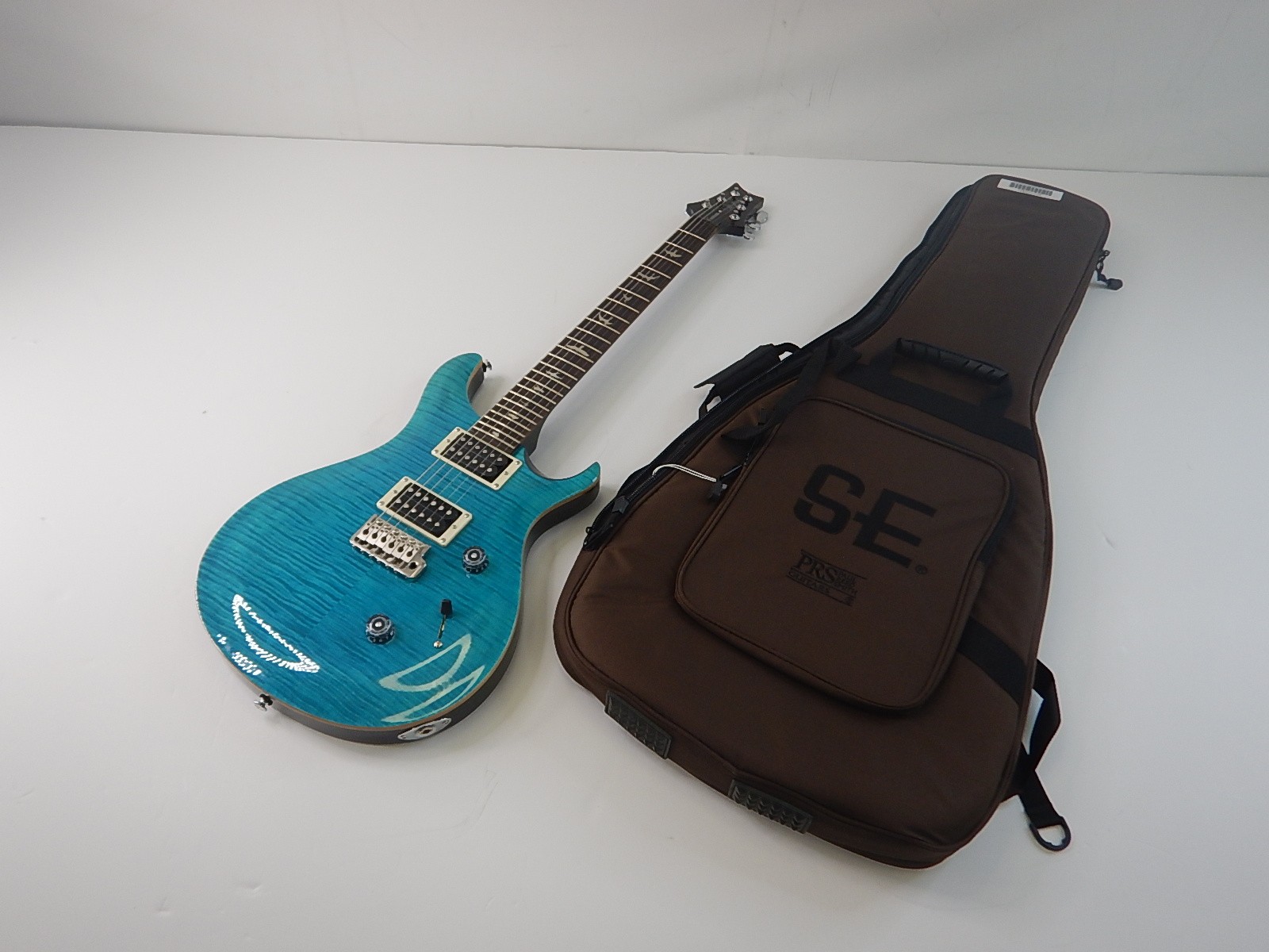 PRS SE Custom 24 Quilt Exclusive Electric Guitar, Sapphire