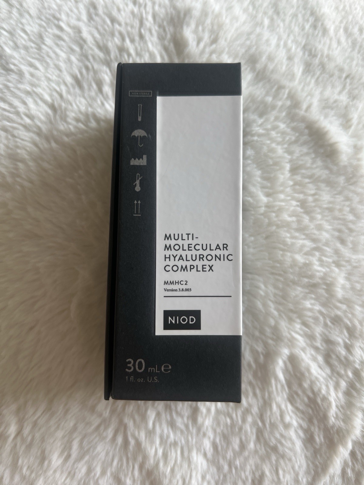 NIOD Multi-Molecular Hyaluronic Complex 30 ml/1 oz New in Box NIOD Multi-Molecular Hyaluronic Complex 30 ml/1 oz New in Box