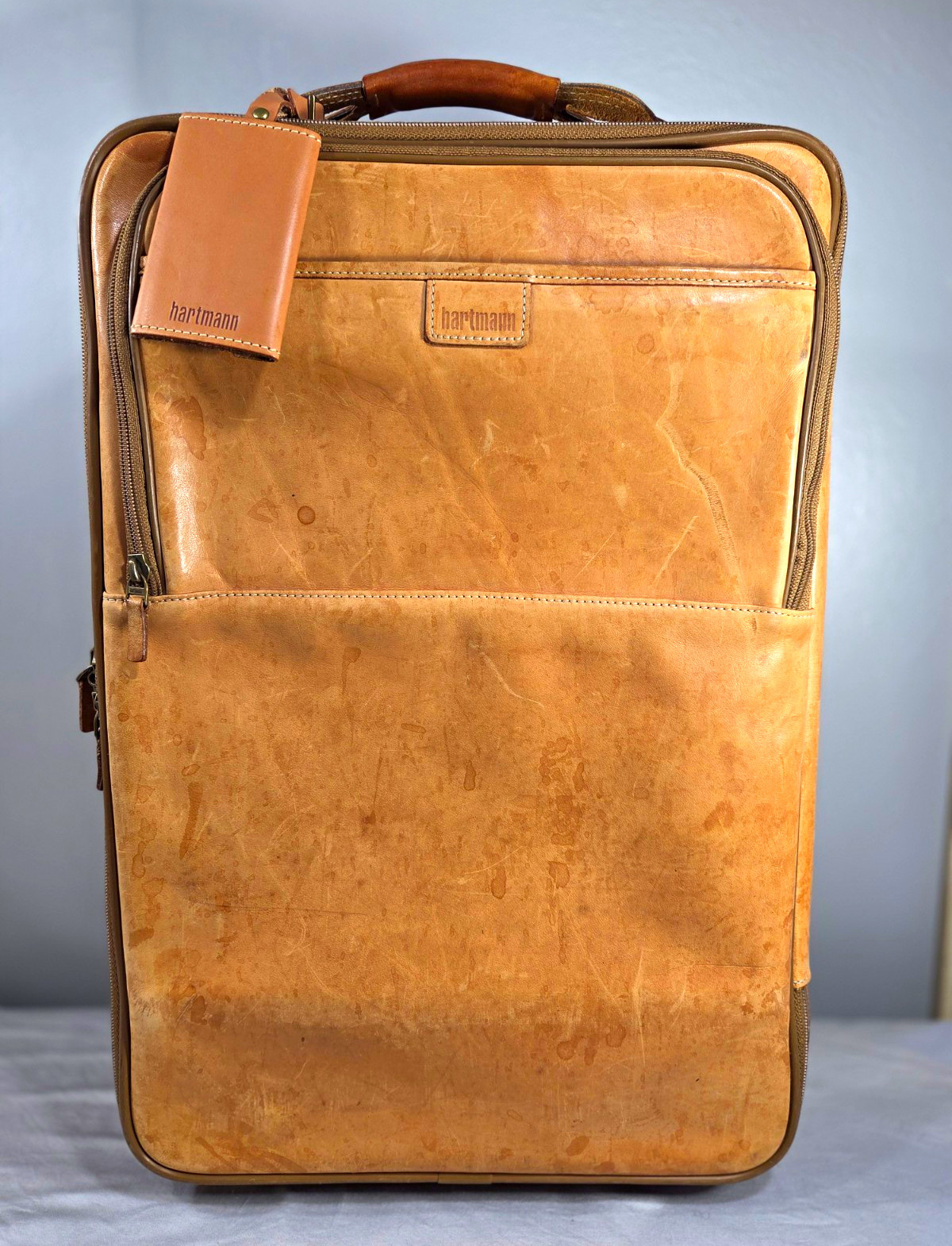 Hartmann Vintage Leather Upright Rolling Suitcase l4 Hartmann Vintage Leather Upright Rolling Suitcase l4