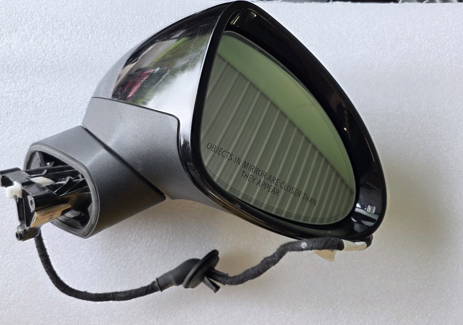 2015-2018 Porsche Cayenne 958.2 Front Right Black Power Fold Door Mirror / dim 2015-2018 Porsche Cayenne 958.2 Front Right Black Power Fold Door Mirror / dim
