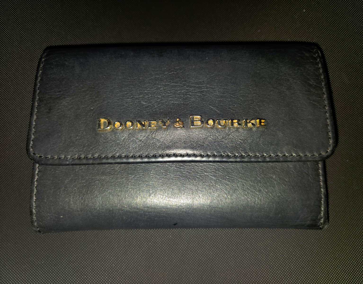 Dooney & Bourke Black City Flap Leather Wallet Dooney & Bourke Black City Flap Leather Wallet