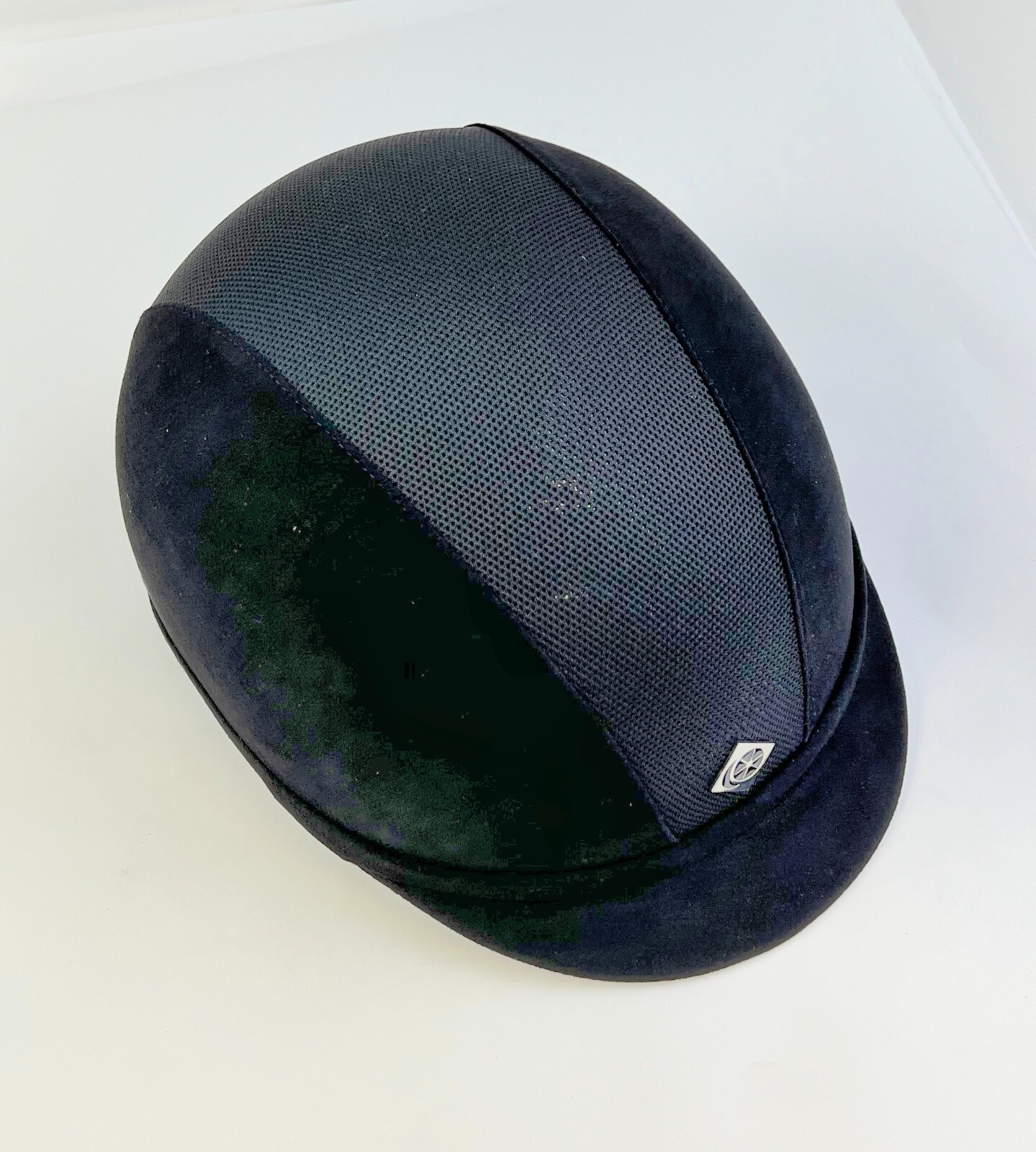Horse Riding Helmet Hat Equestrian Charles Owen All Black V8 ASTM Size 7.5 -61cm Horse Riding Helmet Hat Equestrian Charles Owen All Black V8 ASTM Size 7.5 -61cm