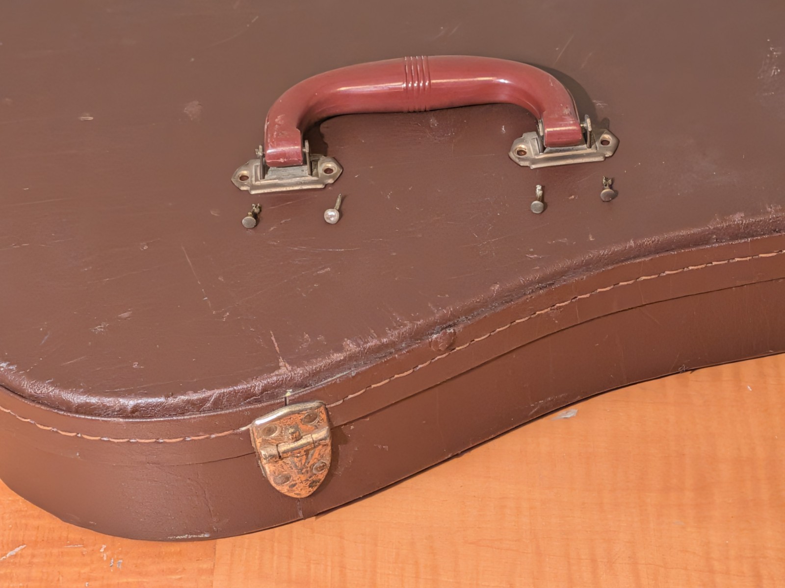 1951 Original Fender Form Fit Telecaster Bakelite Case Handle & Brass Hardware 1951 Original Fender Form Fit Telecaster Bakelite Case Handle & Brass Hardware