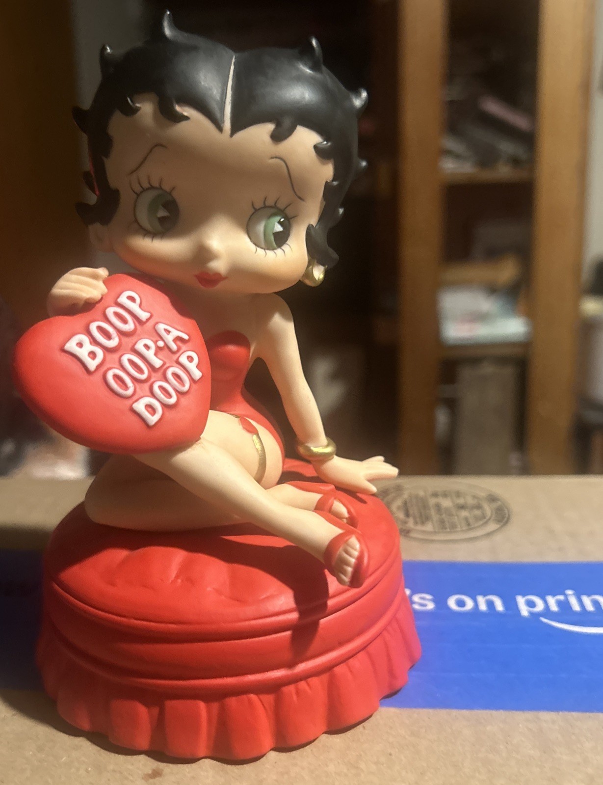 Betty Boop Heart Theme music box(wrks) exclent cond .double. box ship Betty Boop Heart Theme music box(wrks) exclent cond .double. box ship