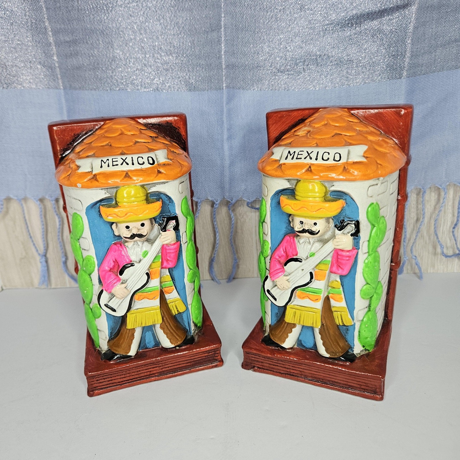 Vintage Mid Century Ceramic Mexican Mariachi Musician Bookends Japan Kitsch MCM
