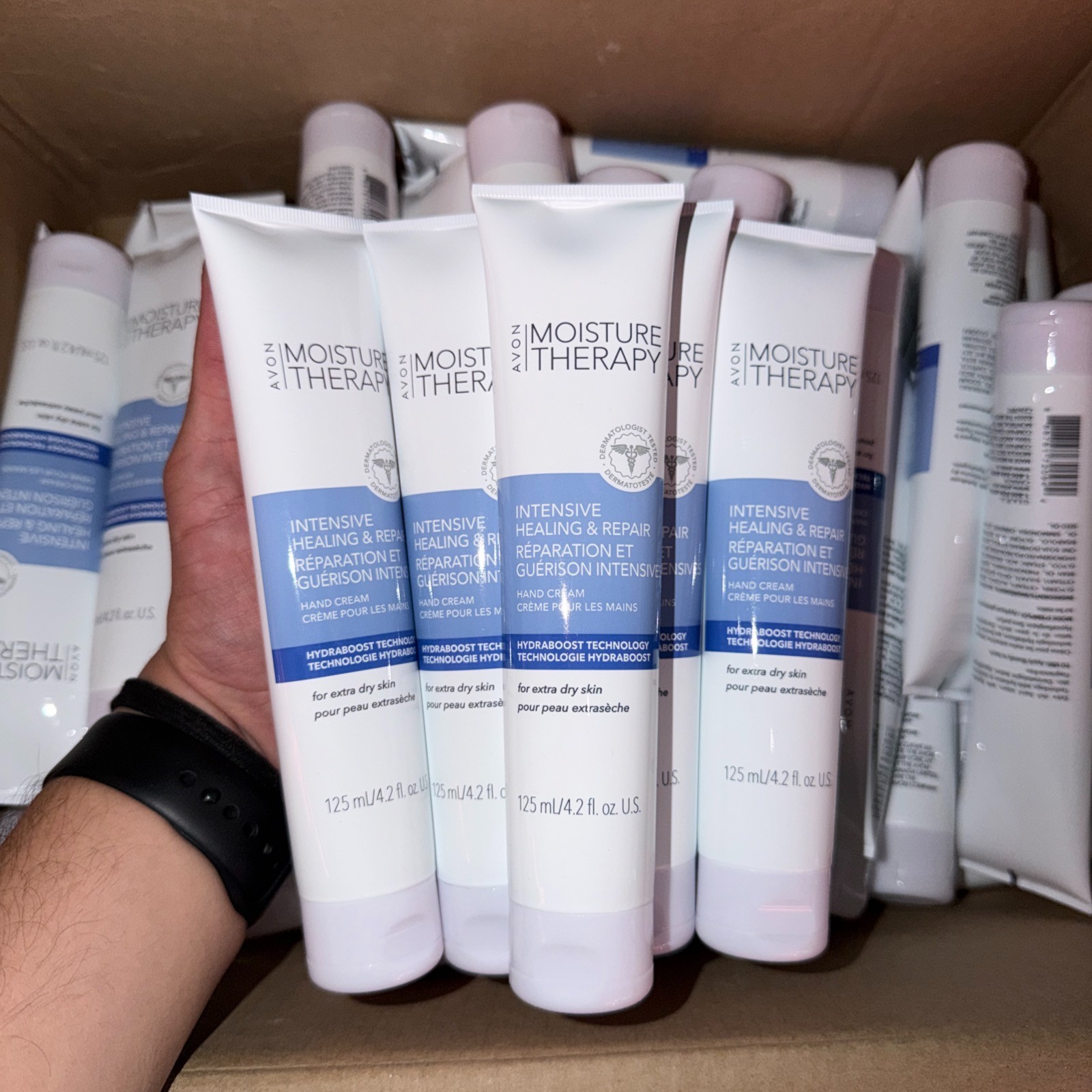 AVON Moisture Therapy Hand Cream - lot of 5 - 4.2 fl oz ea - New - AVON Moisture Therapy Hand Cream - lot of 5 - 4.2 fl oz ea - New -