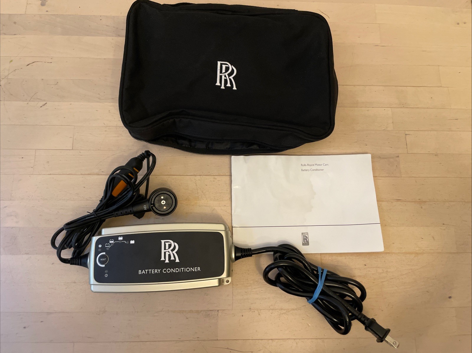 Rolls Royce Wraith Ghost Dawn Cullinan Battery Trickle Charger Tender Maintainer