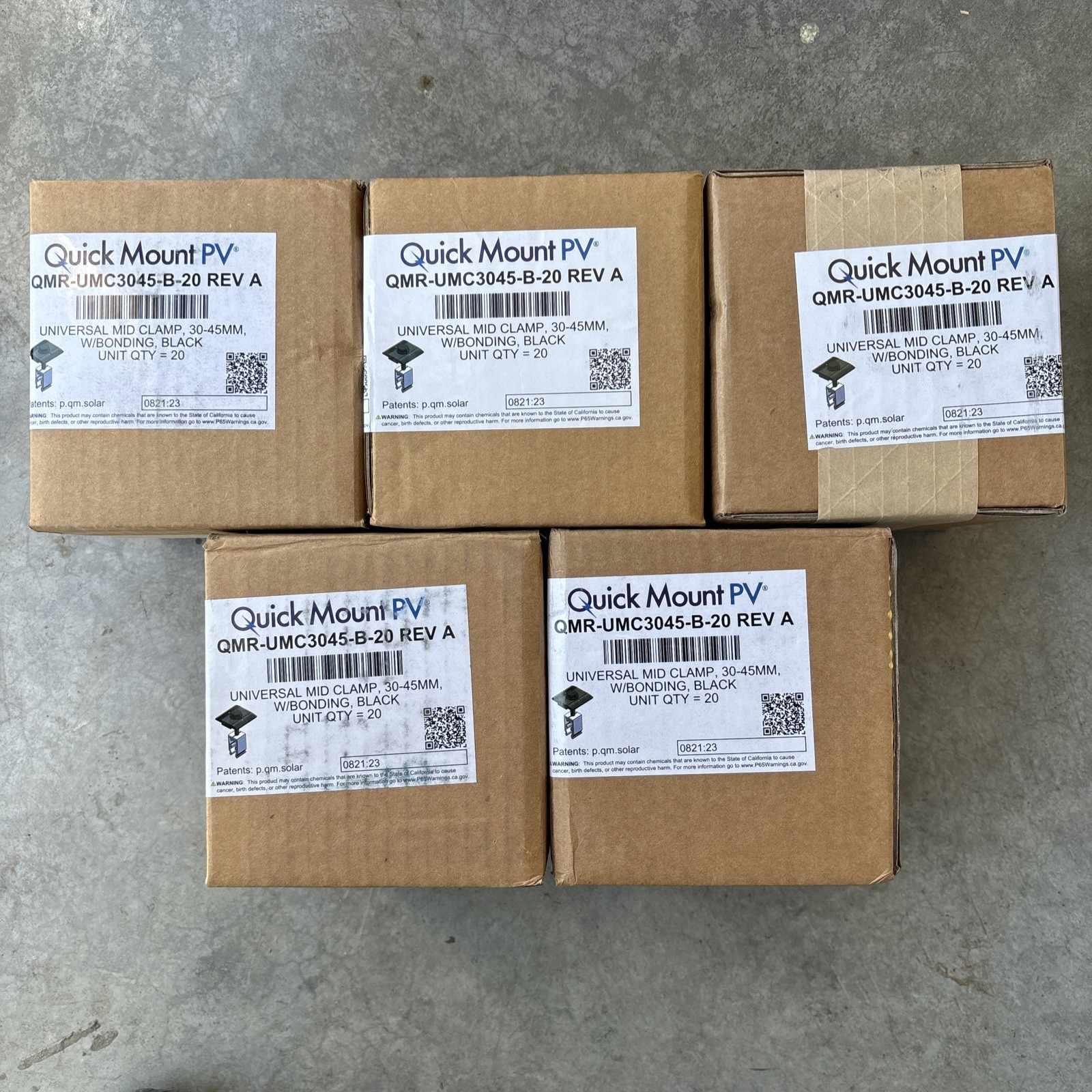 5x Cases Of 20 QMR-UMC3045-B-20 Rev A Universal Mid Clamps 5x Cases Of 20 QMR-UMC3045-B-20 Rev A Universal Mid Clamps