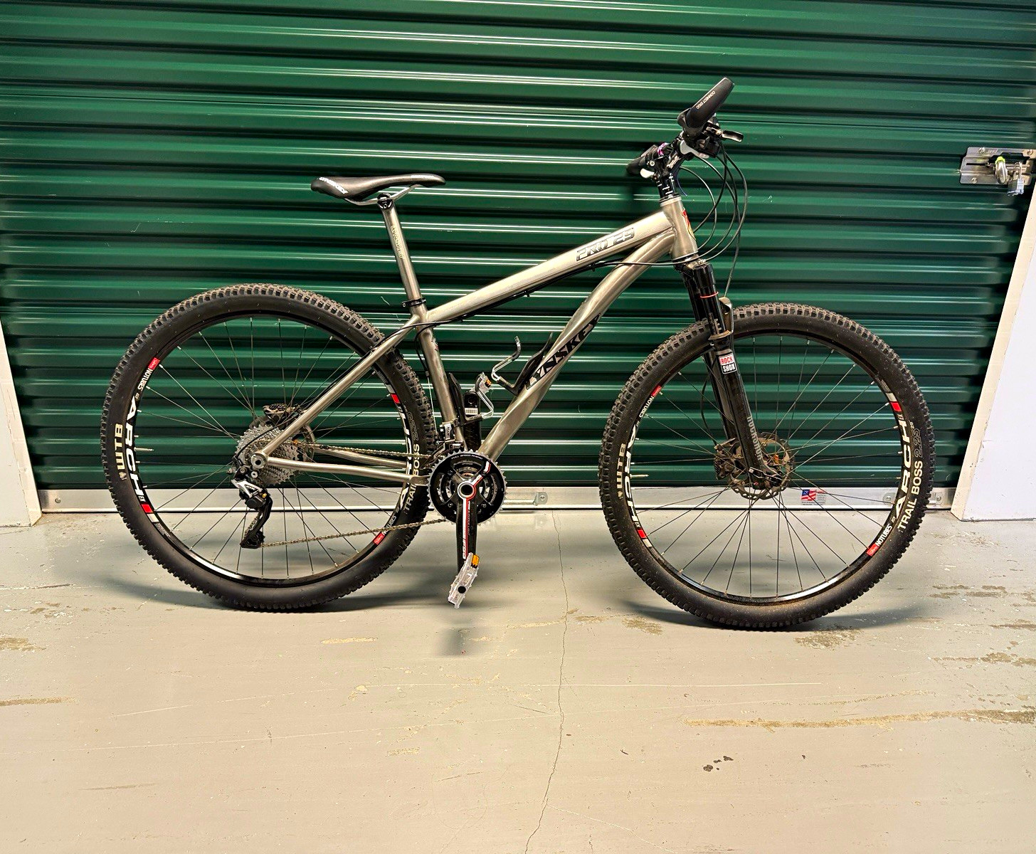 Lynskey Pro 29 29in Mountain Bike Silver/Black RockShox Hyd Disc Flat Bar Lynskey Pro 29 29in Mountain Bike Silver/Black RockShox Hyd Disc Flat Bar