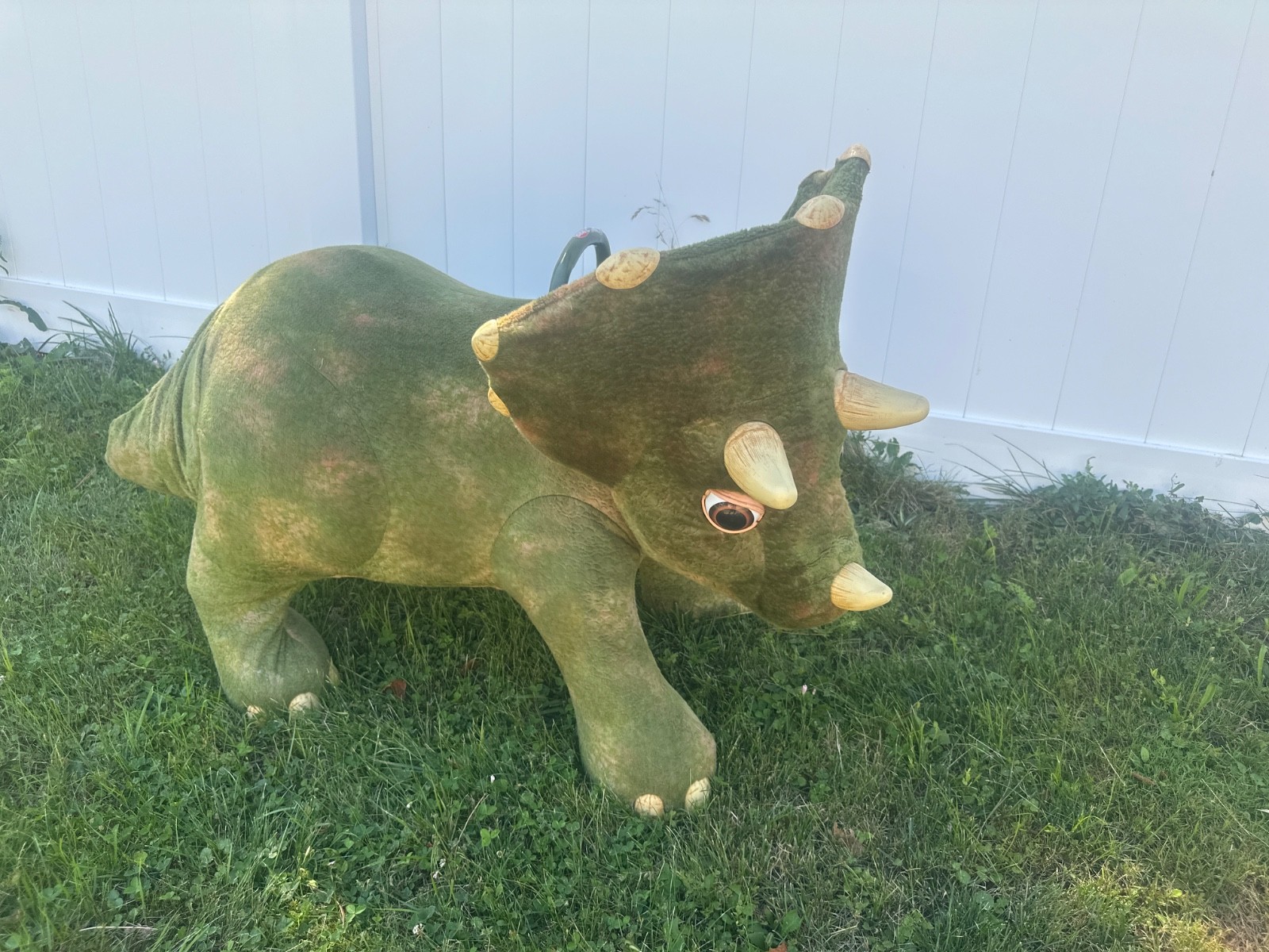 Playskool Kota My Triceratops Dinosaur 2007 Interactive Toddler Ride-On Toy Playskool Kota My Triceratops Dinosaur 2007 Interactive Toddler Ride-On Toy