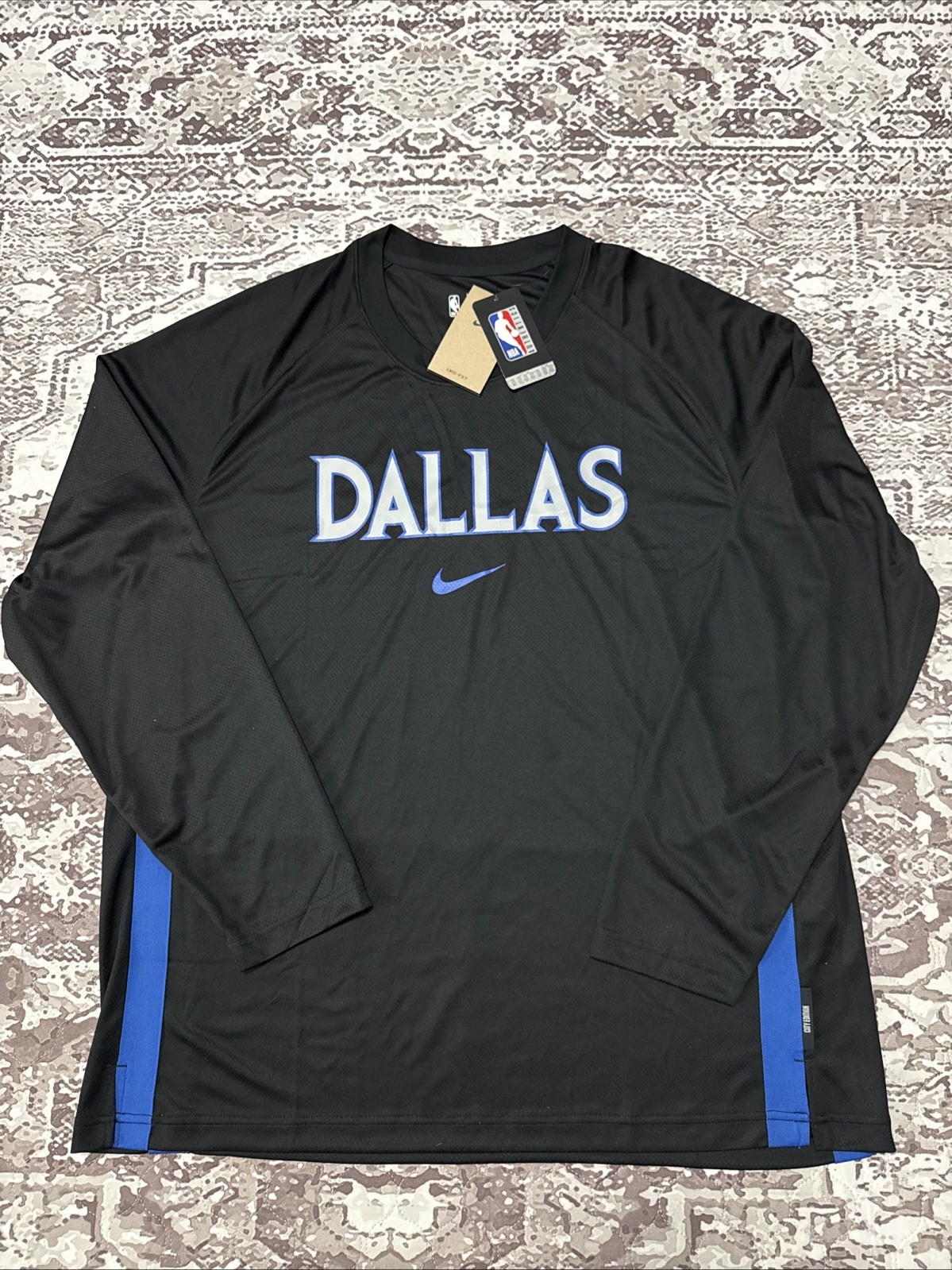 NWT Nike DriFit NBA Dallas Mavericks City Edition Pregame Shirt Men's L NWT Nike DriFit NBA Dallas Mavericks City Edition Pregame Shirt Men's L