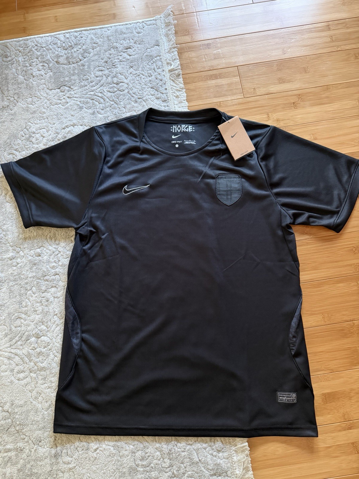 Nike Norway 2026 World Cup Away Jersey Size L Nike Norway 2026 World Cup Away Jersey Size L