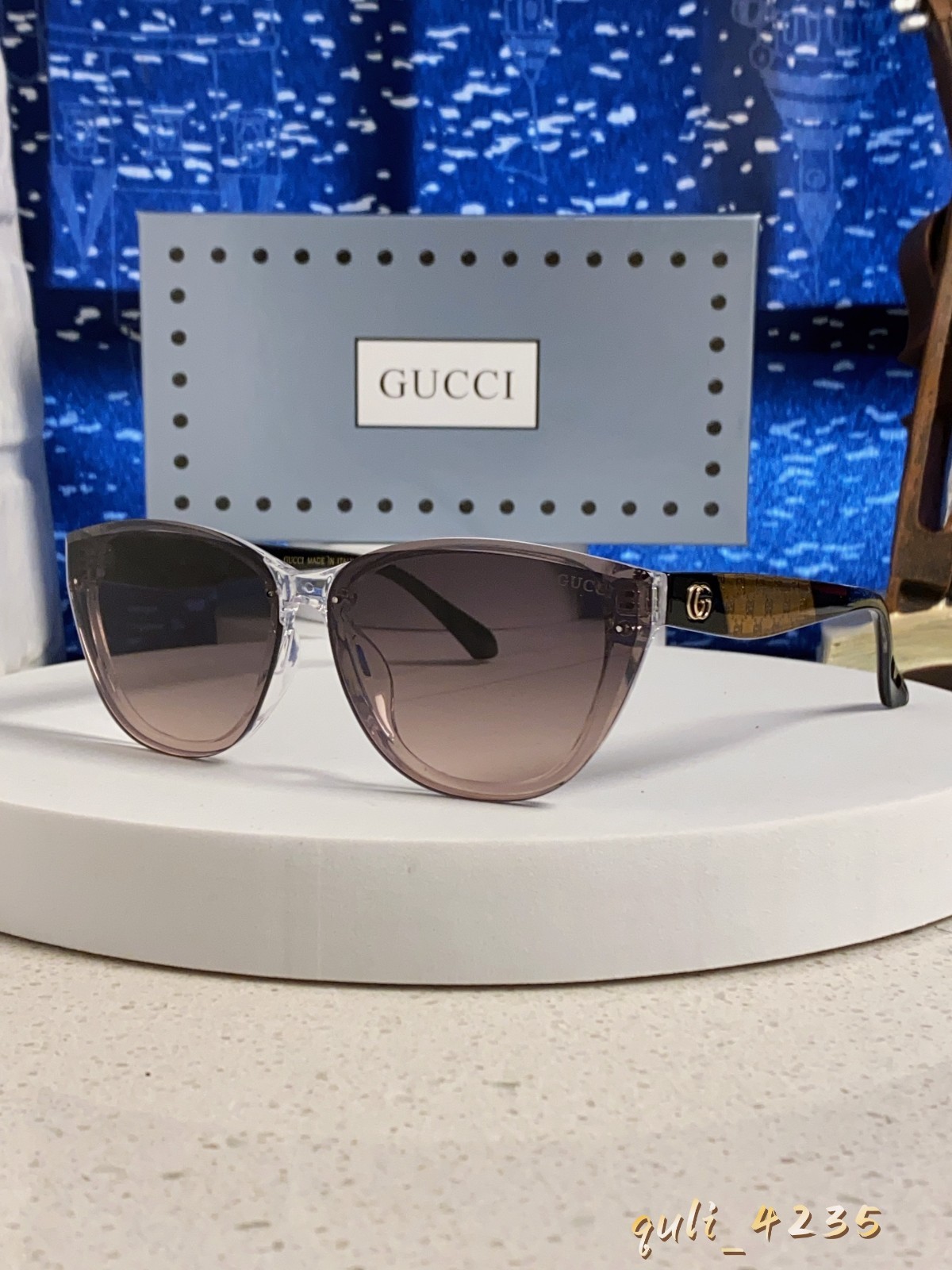 Gucci GG D2914 Women\'s Gradient Frame Cat-Eye Sunglasses 65 12-140 Gucci GG D2914 Women\'s Gradient Frame Cat-Eye Sunglasses 65 12-140