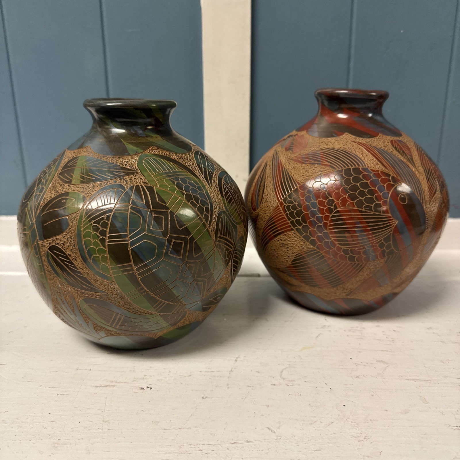 2 Vintage Candida Cano Nicaragua Hand Carved Pottery Vase Sgraffito Turtles Fish 2 Vintage Candida Cano Nicaragua Hand Carved Pottery Vase Sgraffito Turtles Fish