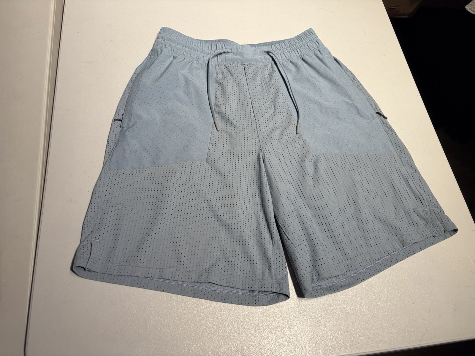Lululemon Shorts Men\'s Medium Step Back Jump Chambray  Lined Gym Yoga 9” Inseam