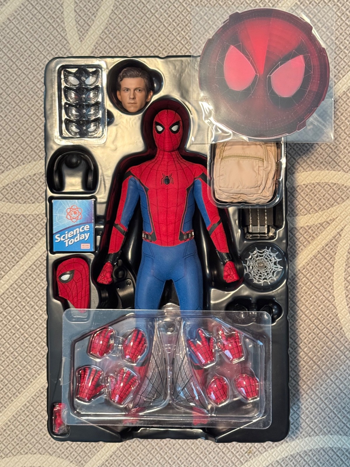Hot Toys Marvel Spider-Man Home Coming Action Figure MMS425 Heavy Use Hot Toys Marvel Spider-Man Home Coming Action Figure MMS425 Heavy Use
