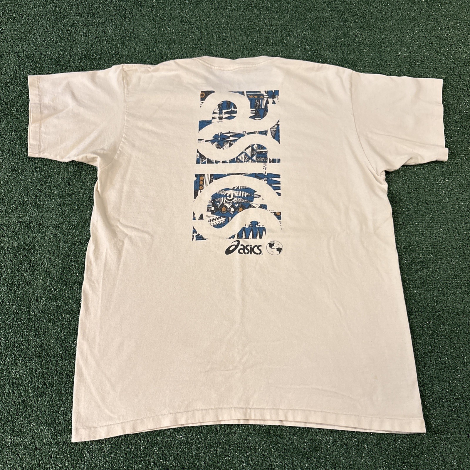 Vintage 90s ASICS Men’s XL T-Shirt Single Stitch USA Running Merch Graphic Vintage 90s ASICS Men’s XL T-Shirt Single Stitch USA Running Merch Graphic