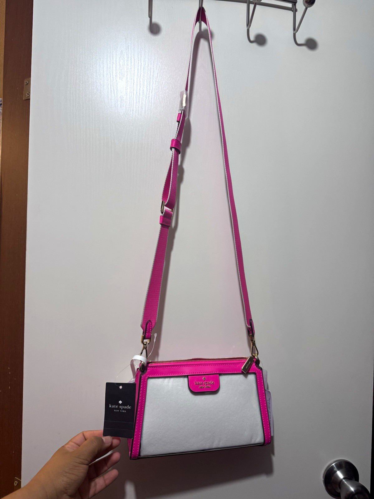 Kate Spade New York Clear/Pink PVC Zip Crossbody Bag Gold Hardware Strap Kate Spade New York Clear/Pink PVC Zip Crossbody Bag Gold Hardware Strap