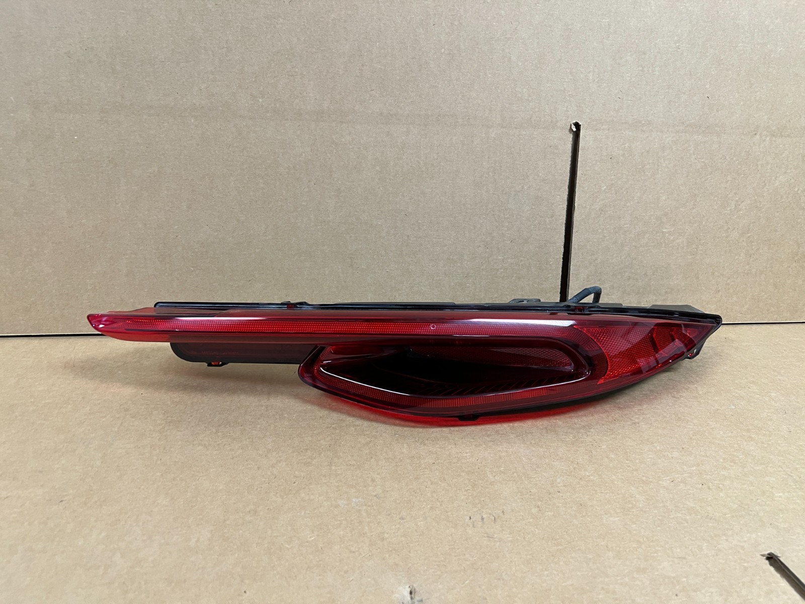 OEM 2023-2026 LOTUS EMIRA LED TAIL LIGHT RIGHT SIDE RH NICE OEM 2023-2026 LOTUS EMIRA LED TAIL LIGHT RIGHT SIDE RH NICE