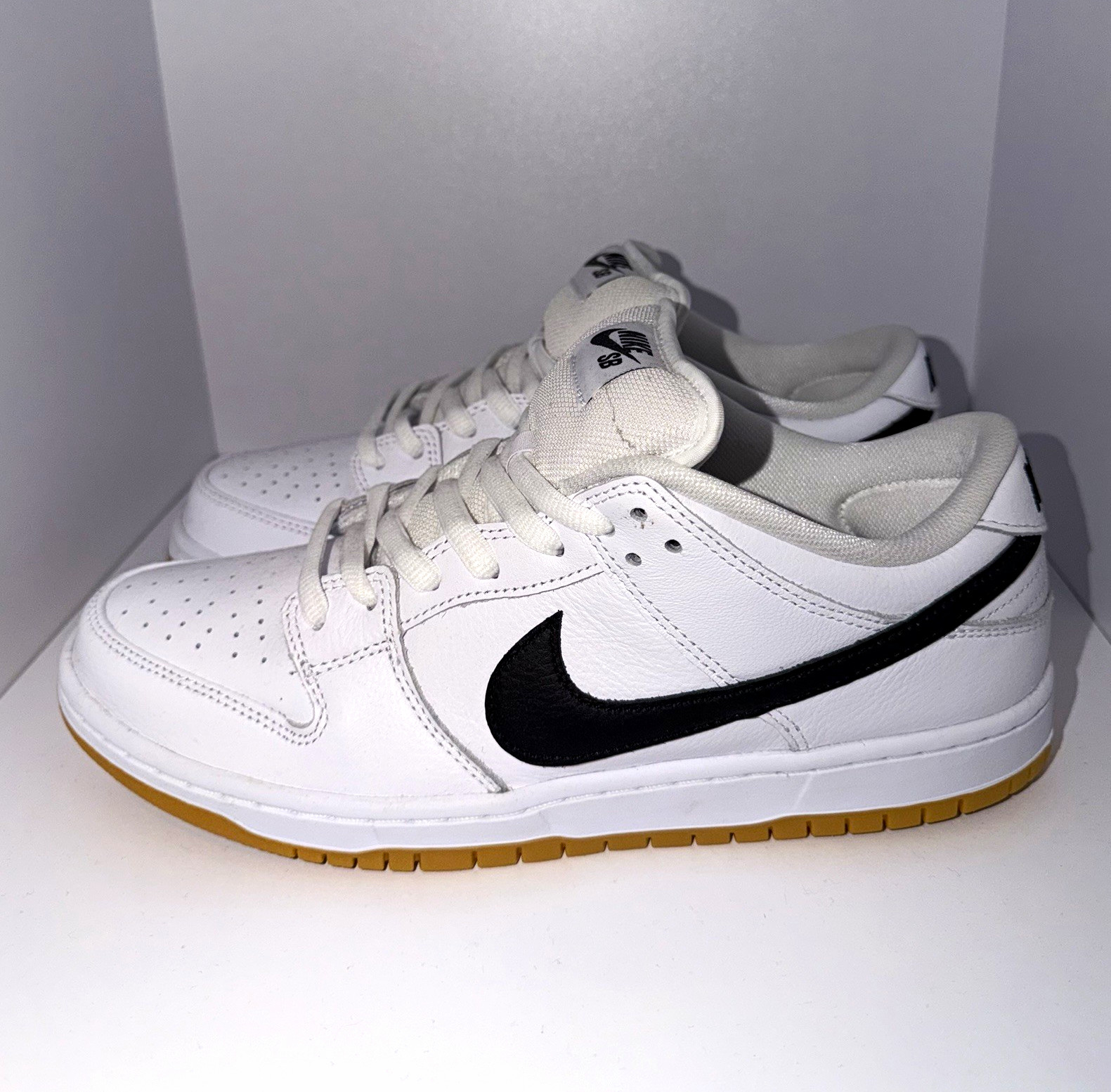 Nike SB Dunk Low Pro White / Gum (Men’s Size 10) Nike SB Dunk Low Pro White / Gum (Men’s Size 10)