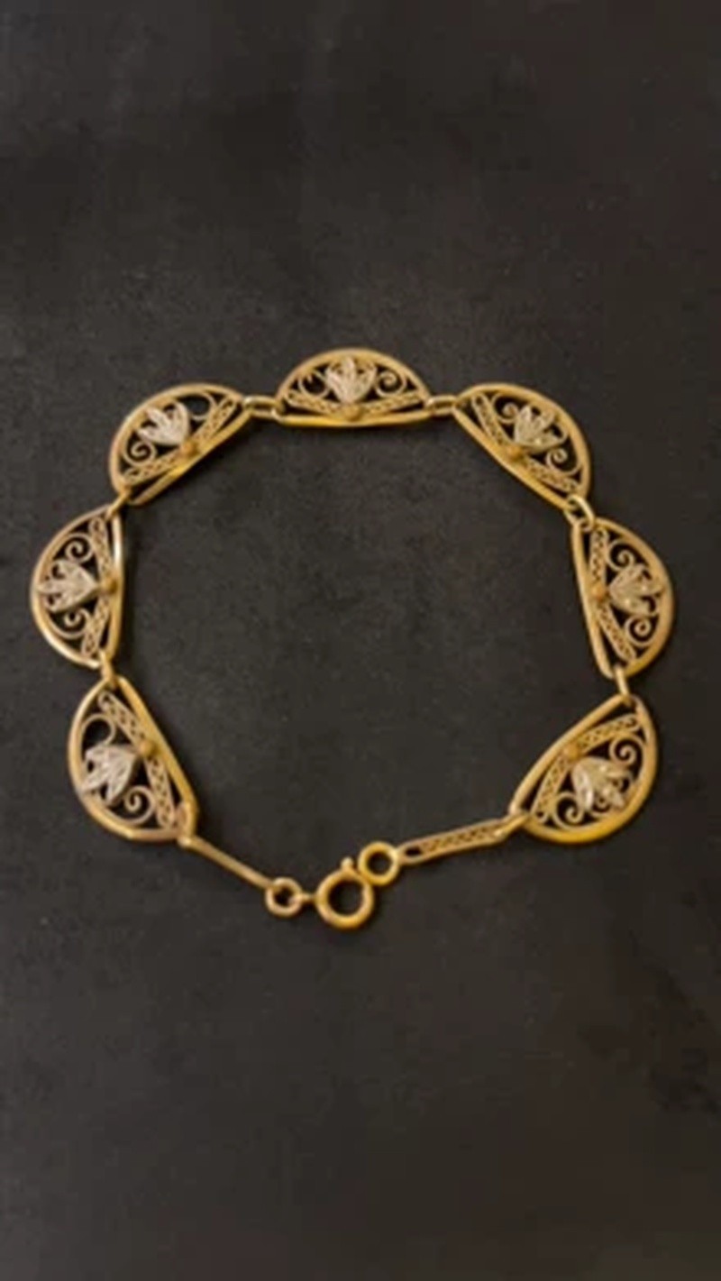 Antique French Art Nouveau 18K Two Tone Gold Filigree Bracelet 5.2g Antique French Art Nouveau 18K Two Tone Gold Filigree Bracelet 5.2g