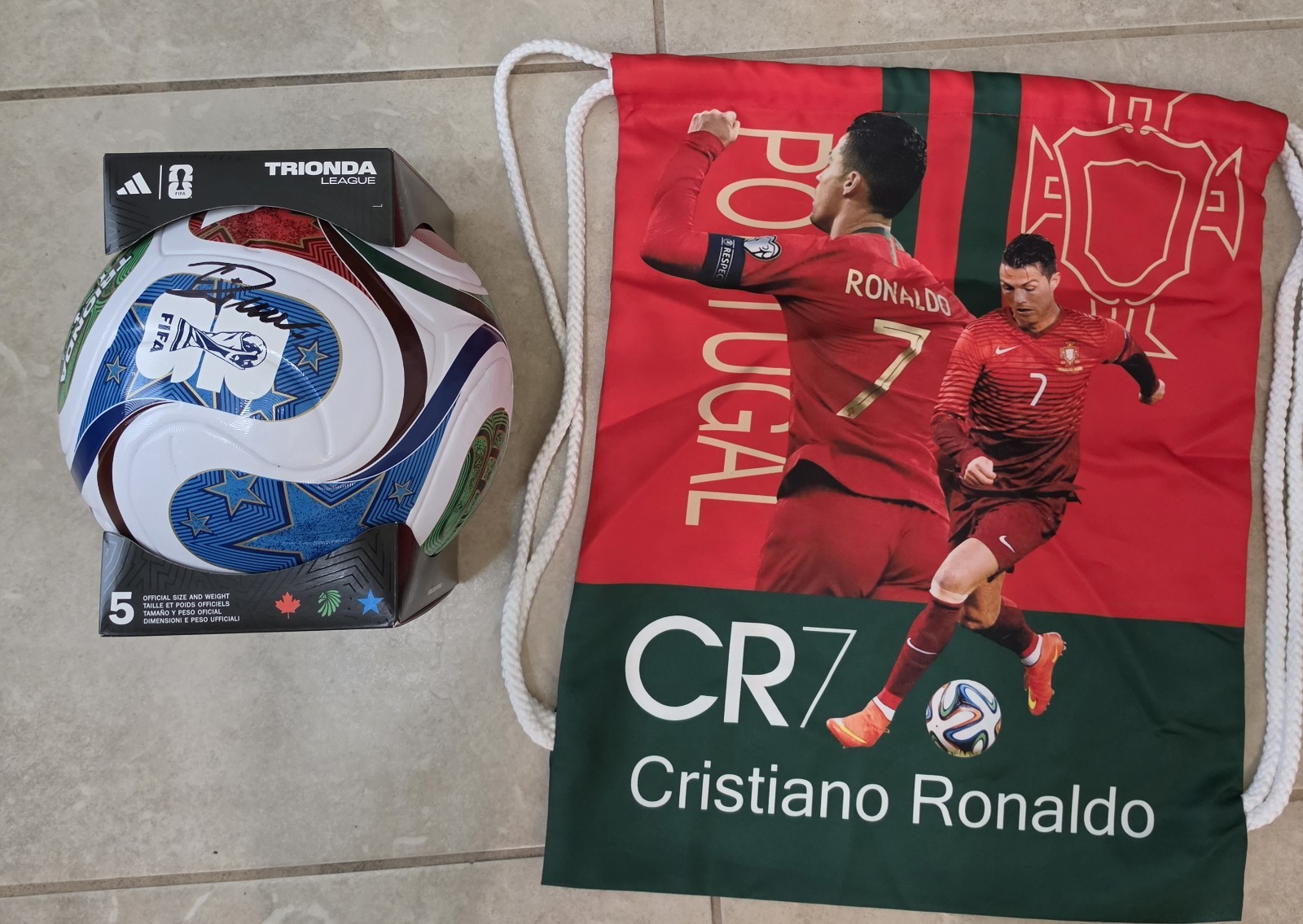 CRISTIANO RONALDO Signed FIFA World Cup SOCCER BALL With Coa+ RONALDO BACKPACK CRISTIANO RONALDO Signed FIFA World Cup SOCCER BALL With Coa+ RONALDO BACKPACK