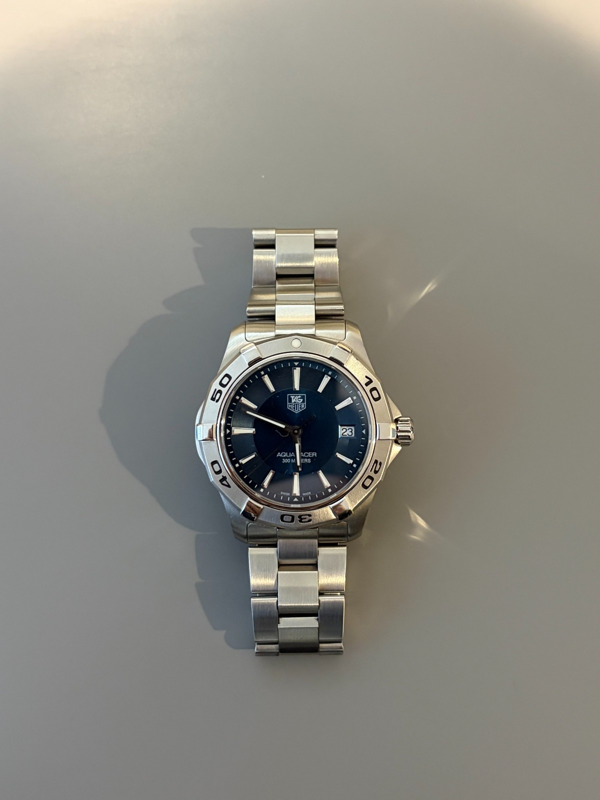 TAG HEUER AQUARACER 300 METERS BLUE DIAL WAP1112 STAINLESS STEEL QUARTZ WATCH. TAG HEUER AQUARACER 300 METERS BLUE DIAL WAP1112 STAINLESS STEEL QUARTZ WATCH.