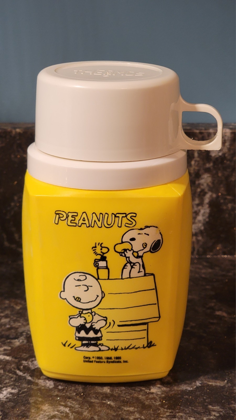 Vintage 1985 Peanuts Yellow Thermos Charlie Brown, Snoopy & Woodstock - Complete Vintage 1985 Peanuts Yellow Thermos Charlie Brown, Snoopy & Woodstock - Complete