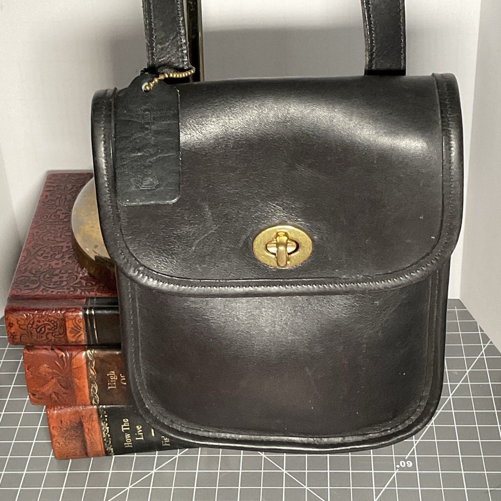 Vintage Coach Black Leather Small Sidepack Crossbody Bag 9978 Turnlock USA 90s