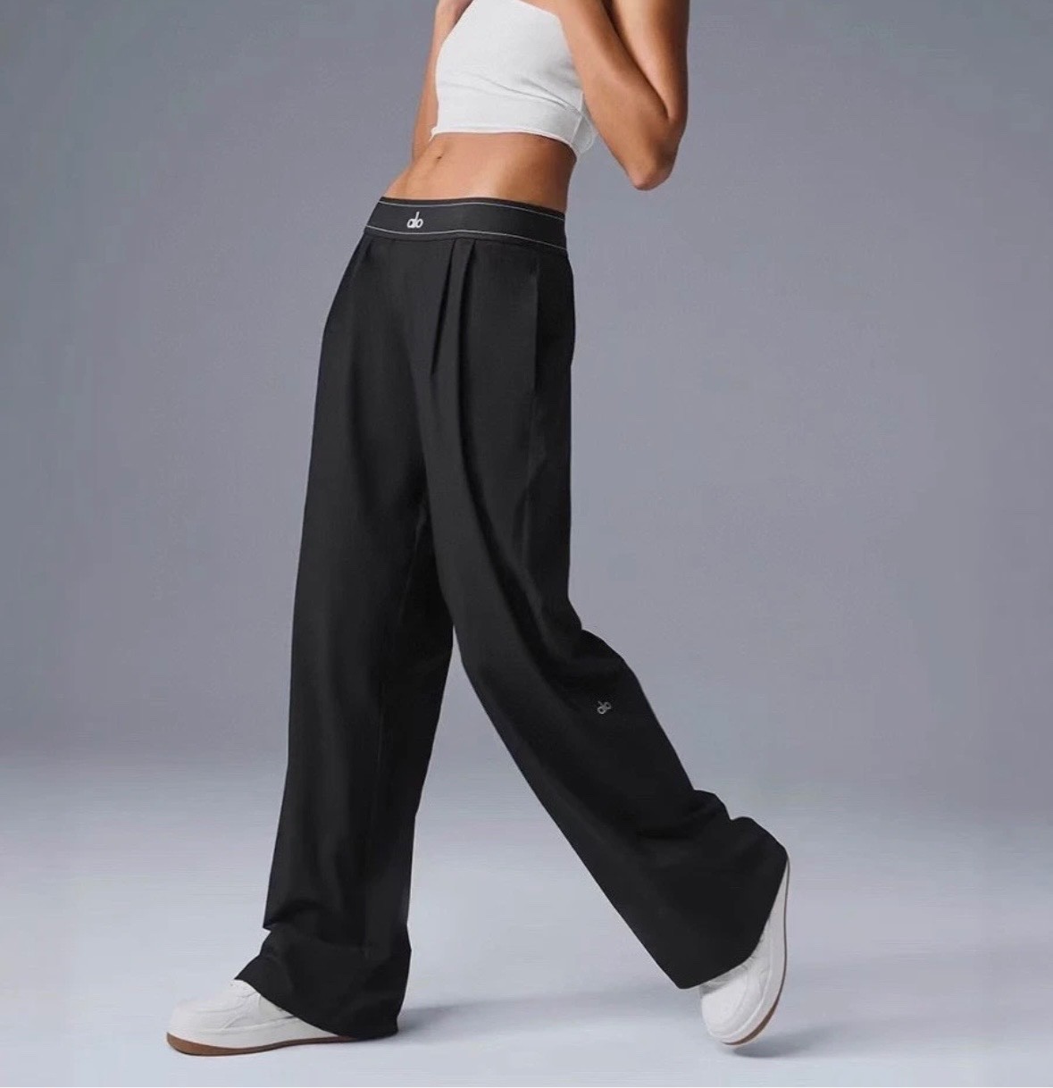 Alo Suit Up Trousers Wide Leg Comfy Loose Relaxed- Black Alo Suit Up Trousers Wide Leg Comfy Loose Relaxed- Black