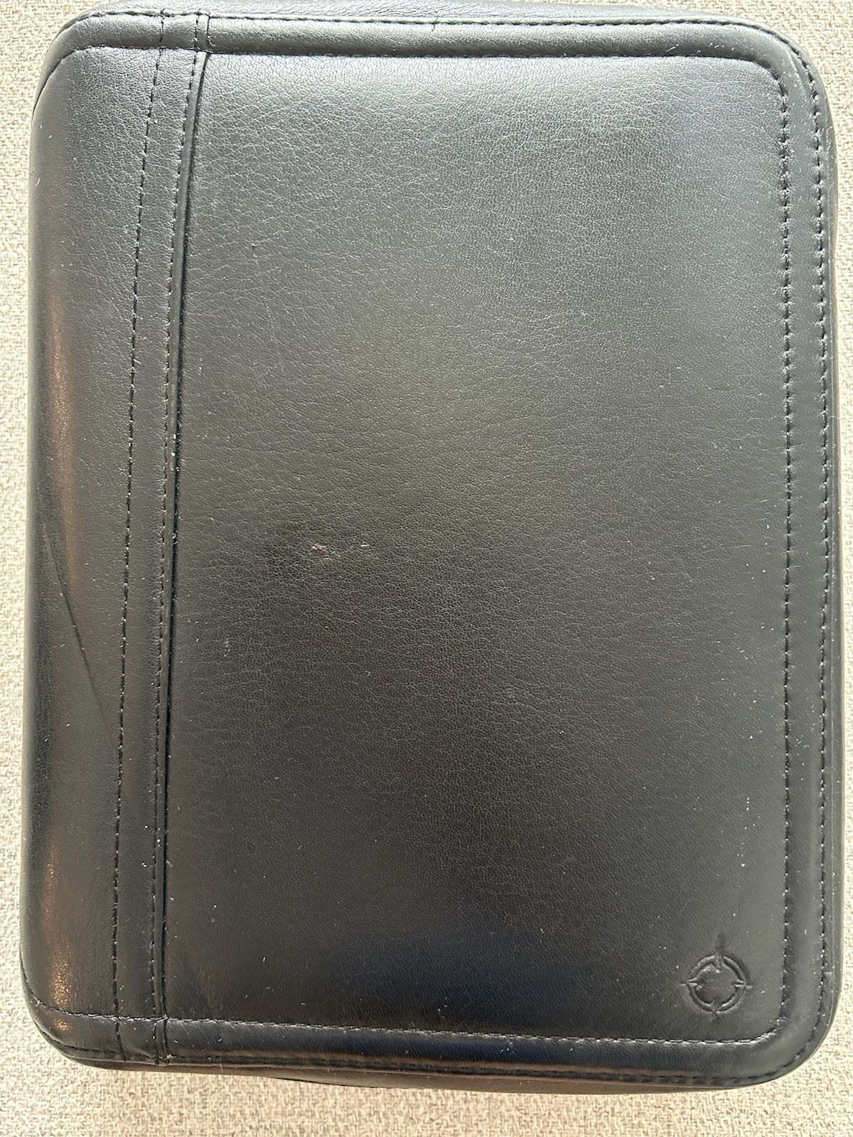 Franklin Covey Black Leather Zippered Planner (7.5x9.5) 7 Ring Franklin Covey Black Leather Zippered Planner (7.5x9.5) 7 Ring