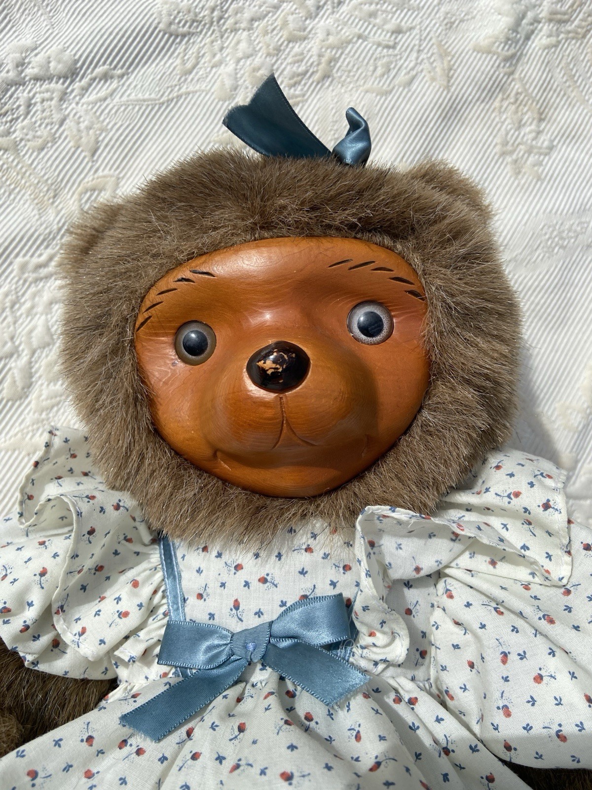 1985 Robert Raikes Bear “Chelsea” Wooden face with COA 1985 Robert Raikes Bear “Chelsea” Wooden face with COA