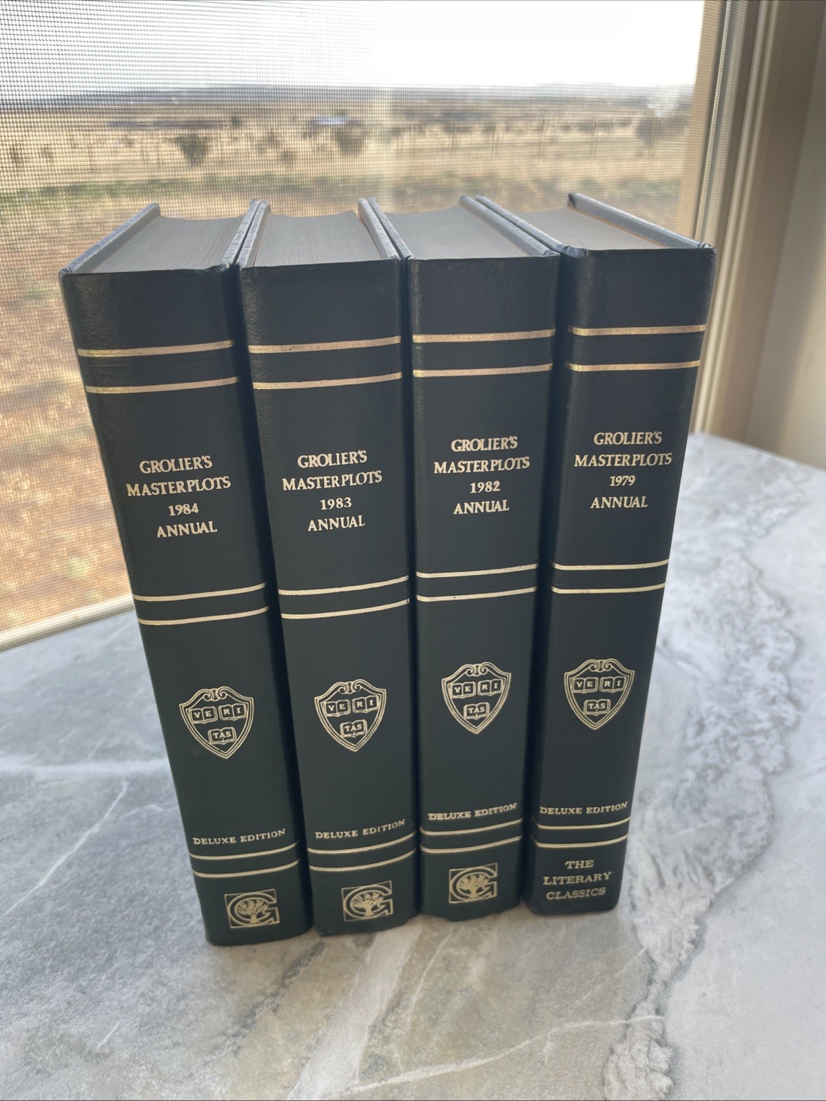 4 Books Grolier\'s Masterplots Annual 1986 HC VTG