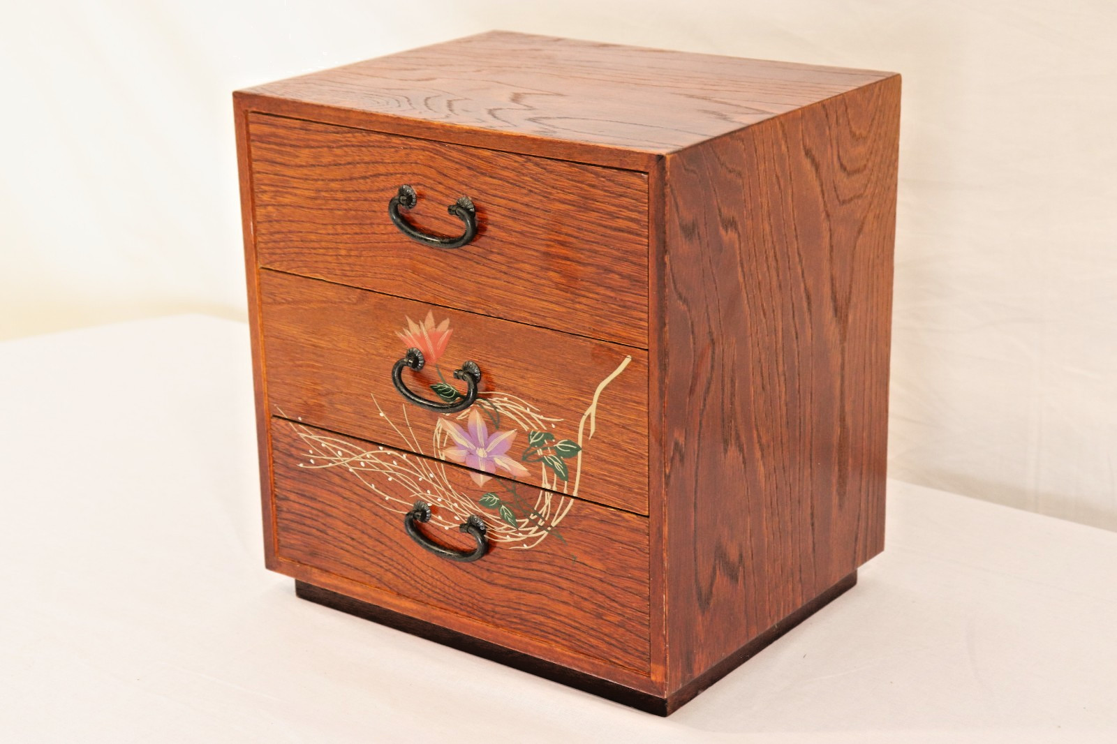 Vintage Japanese Wooden Small Cabinet Floral Floral Clematis Ko-dansu Showa