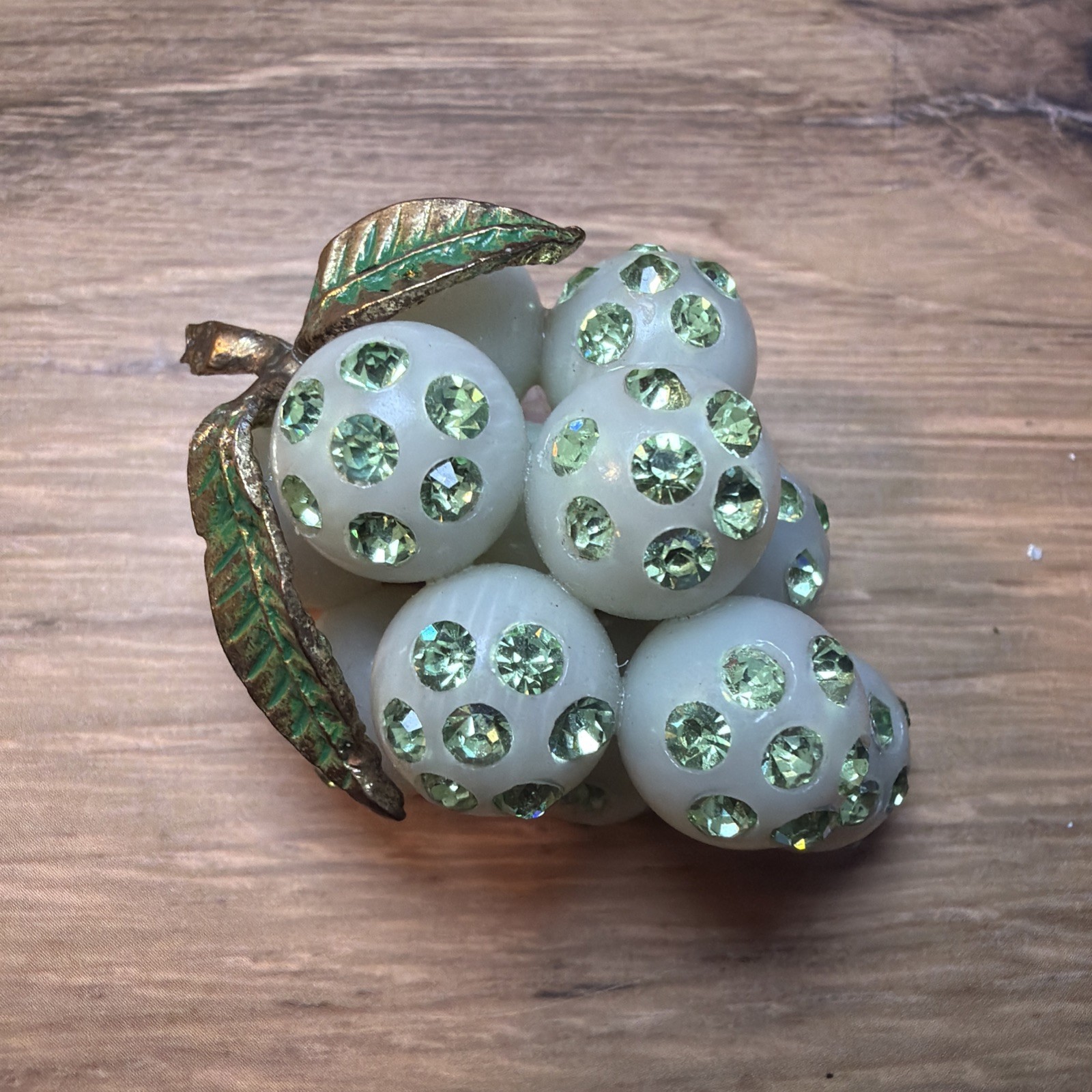 Vtg 1950s Austrian Forbidden Fruit White Lucite Grape Brooch Green Rhinestone