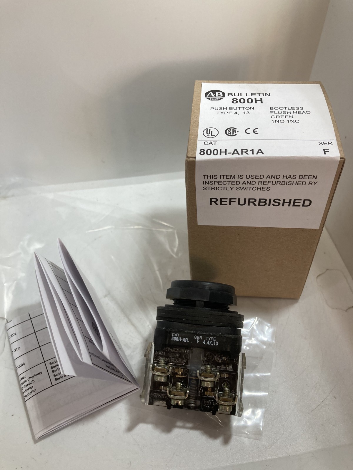 ALLEN BRADLEY 800H-AR1A PUSHBUTTON GREEN FLUSH 1NO/1NC SERIES F