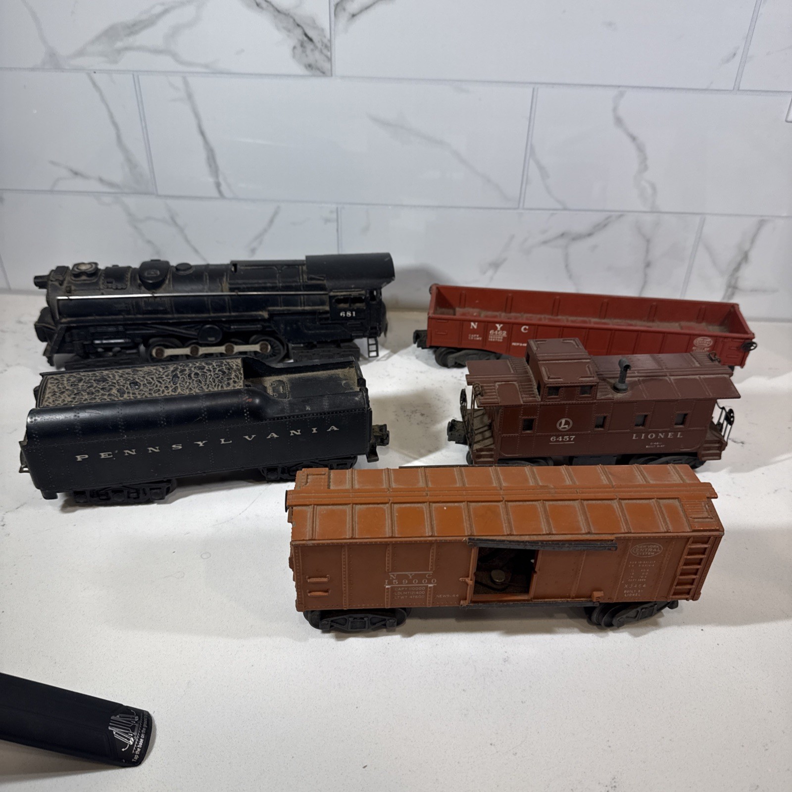LIONEL POSTWAR TURBINE 681 STEAM LOCOMOTIVE Train Lot All Untested For Parts LIONEL POSTWAR TURBINE 681 STEAM LOCOMOTIVE Train Lot All Untested For Parts