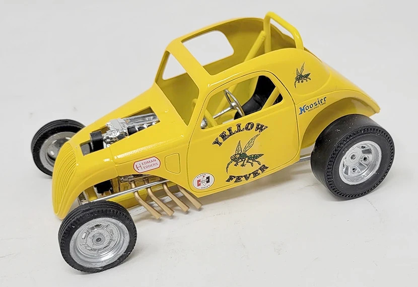 1:25 Keelers Kustom's - Yellow Fever Competition Coupe 1:25 Keelers Kustom's - Yellow Fever Competition Coupe