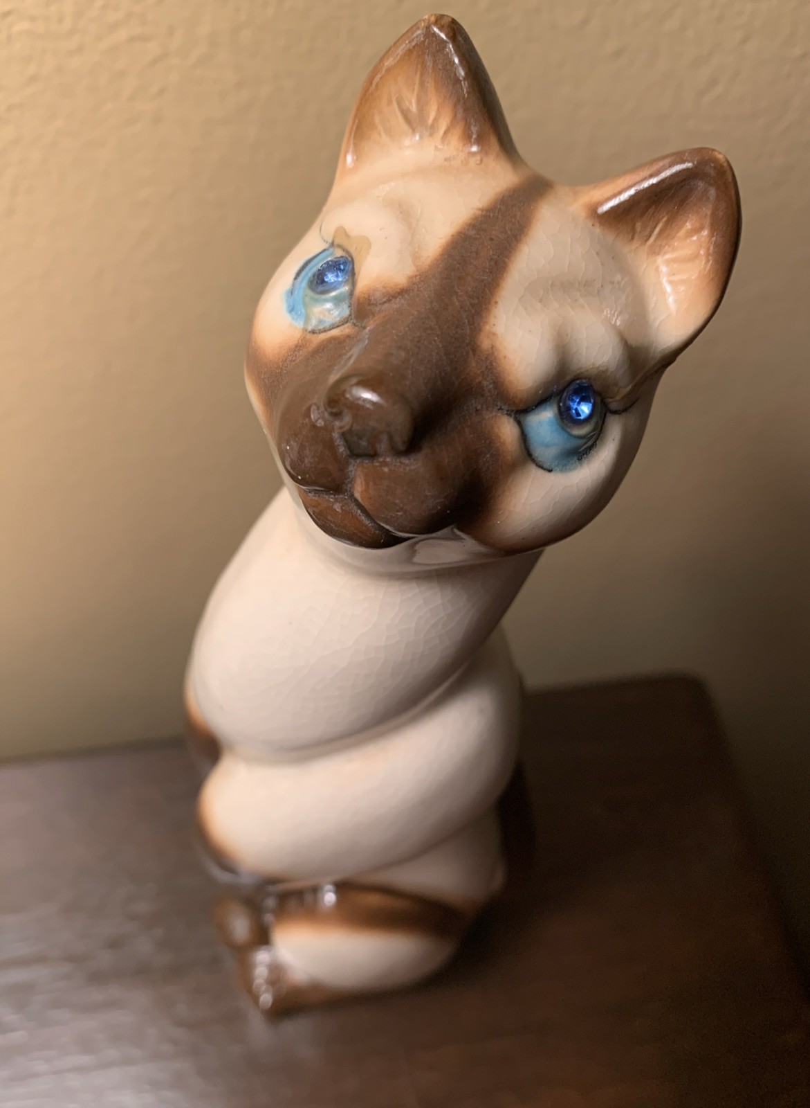 VTG Rare Long Neck Cat Blue Jewel Eyes Siamese Kitty Figurine 7 3/4” MCM Kitschy VTG Rare Long Neck Cat Blue Jewel Eyes Siamese Kitty Figurine 7 3/4” MCM Kitschy