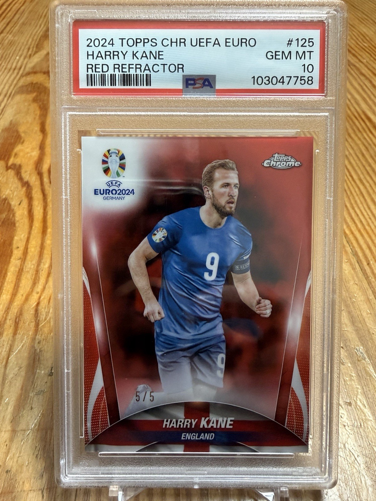 Topps 2024 Chrome UEFA Euro Harry Kane England #125 Red Refractor /5 PSA 10 Topps 2024 Chrome UEFA Euro Harry Kane England #125 Red Refractor /5 PSA 10