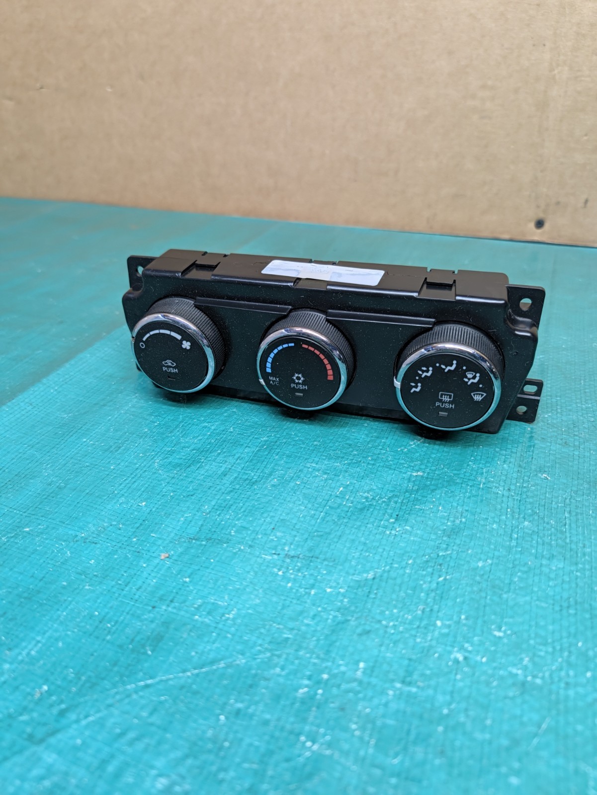 2011-2012 Dodge RAM 1500 Temp Climate Control AC Heat Defrost OEM 55111290AD 2011-2012 Dodge RAM 1500 Temp Climate Control AC Heat Defrost OEM 55111290AD
