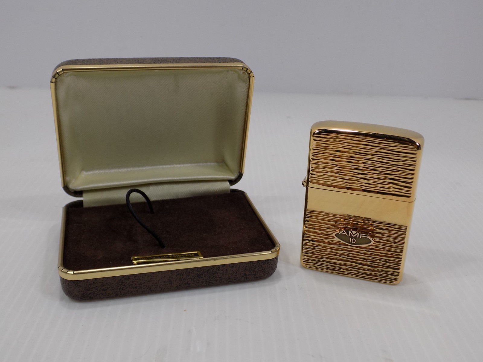 1980 Zippo AMF 10 Year Employee Service Award 10K Gold Emblem Unfired Case
